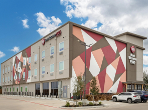 Best Western Plus Pearland/Houston Medical Center Hotel