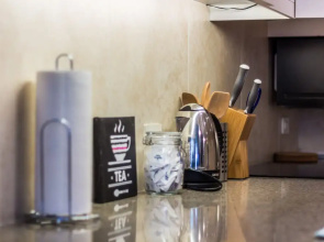 Heaven on Midtown Fully Furnished Apts