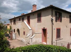 Spacious Apartment for six People in the old Farmhouse From the 17th Century
