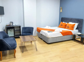 Zoom Hotel