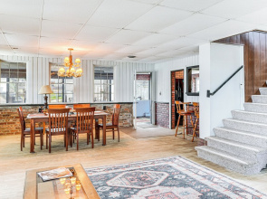 Cozy Home w/ Yard: Steps to Mississippi River