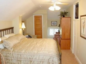 Olde Staunton Inn