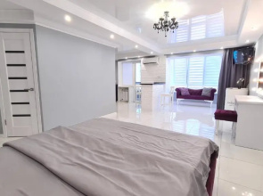 Apartaments on prospekt Mira 35 (the 95th kvartal, Ploshcha Horkoho)