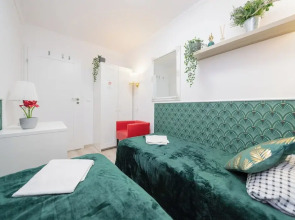 UNIT Warszawa Centrum Room by Metro Rondo ONZ