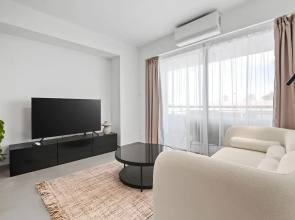 Finikoudes Marina View 102