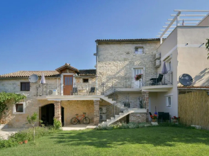 Apartment Borgo 8