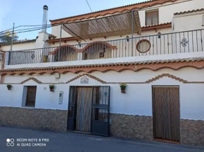 Casa Cueva La Fuente