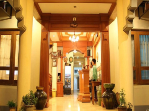 Mr. Charles Hotel