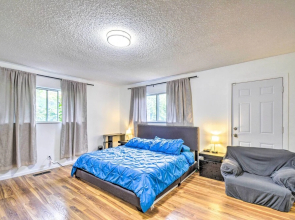 Bremerton Home: 2 Mi to Bremerton Boardwalk!