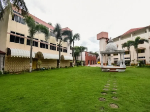 OYO 62127 Ritz Rivera