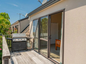 Coastal Quarters - Cooks Beach Holiday Home