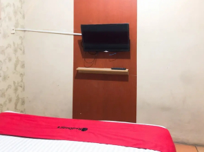 RedDoorz near RS Siloam Karawaci