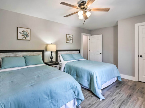 Airy Townhome: Close to Kayaking & Boating!
