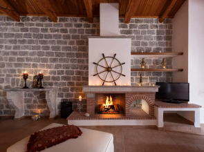 Douskos Exclusive Property