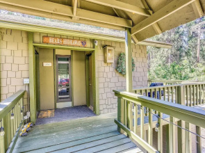 3 Mi to Shaver Lake: Cozy 'bears Hideaway' Cabin!