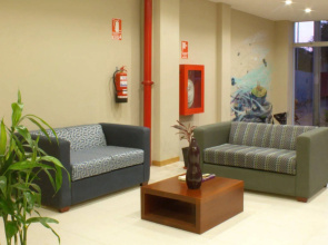 Naira Hotel