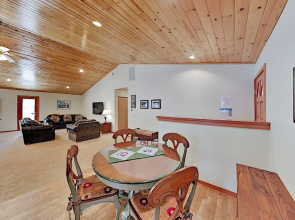 1559nort 3 Bedroom Home