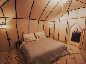 Merzouga Luxury Camp