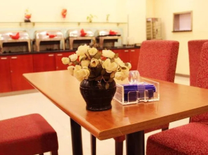 Hanting Express Zhengzhou South of Huanfogang