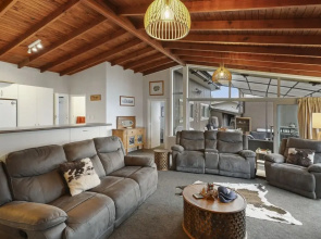 Lakeview Escape with spa - sauna - patio