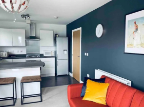 Luxury 2 Bedroom waterfront apartment with balcony