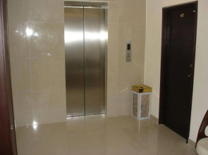 Royal Q&D Suites Hotel