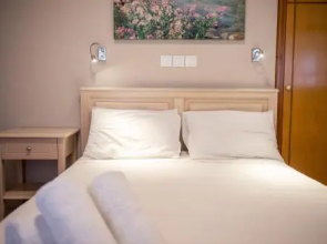 Aloni Studios & Apartments