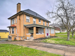 Classy Colonial House w/ Furnished Sunroom!