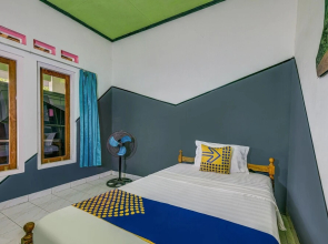 OYO Life 3119 Hotel Kurnia