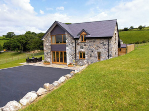 Tyn Y Celyn Canol