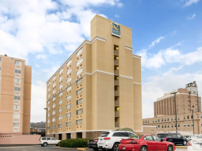 Quality Inn & Suites Charleston - Civic Center