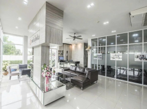 Plern Pailin Service Apartment