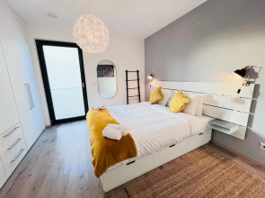 Lovely 1 bedroom flat w balcony&parking
