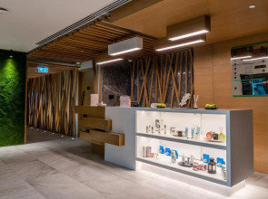 Отель Al Khoory Courtyard 