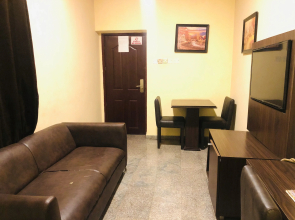 Elicris Place