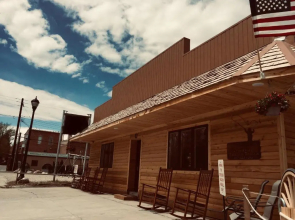 Creekside Downtown Vacation Suites