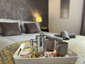 Modernised Central Wigan Townhouse Sleeps up to 6