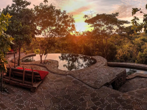 Utopia Rote Lodge