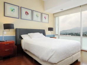 Scala Santa Fe - Modern Apt w pool