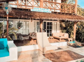 Serenity Luxurious Beachfront Villa & Spa with private Infinity Pool, 8 Guests