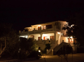 UGA - Perfect Location - A2 - Vito