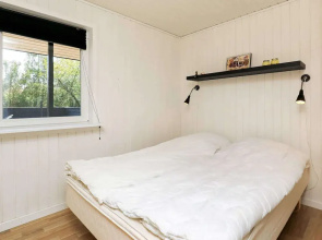 Cozy Holiday Home in SÃ¦by near Sea