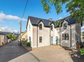 3 Bedroom pet Friendly Home in the Heart of Kenmare Town
