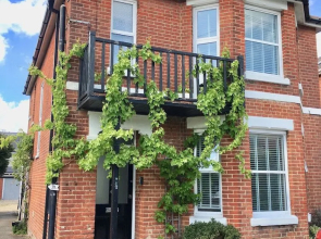 Netley Village Apartment