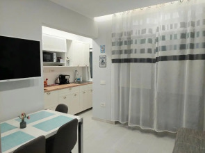 Blue Central House, curte proprie