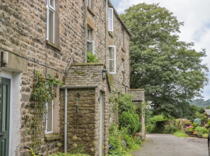 2 Farfield Row