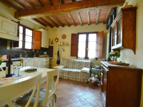 Apartment In Romantic Tuscan Village