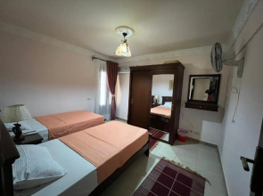 Lazorde bay sea front chalet first row with garden سيدي عبد الرحمن الساحل الشمالي لازرودي باي