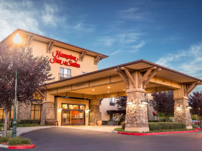 Hampton Inn & Suites Windsor - Sonoma Wine Country