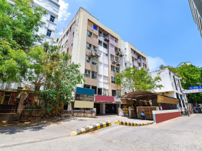 Hotel Gold Leaf,Ahmedabad